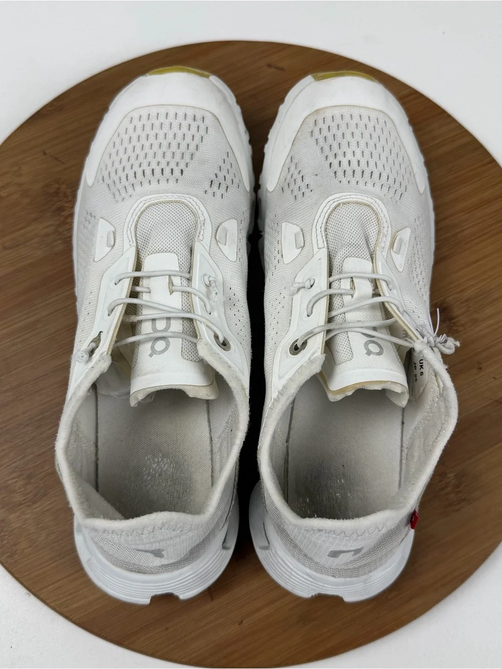 On Running lightweight knit